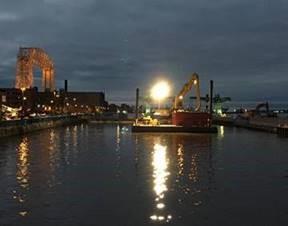 barges in Minnesota Slip